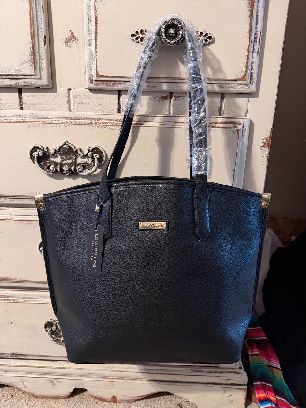 NWT London Fog large black pebbled purse with gold hardware